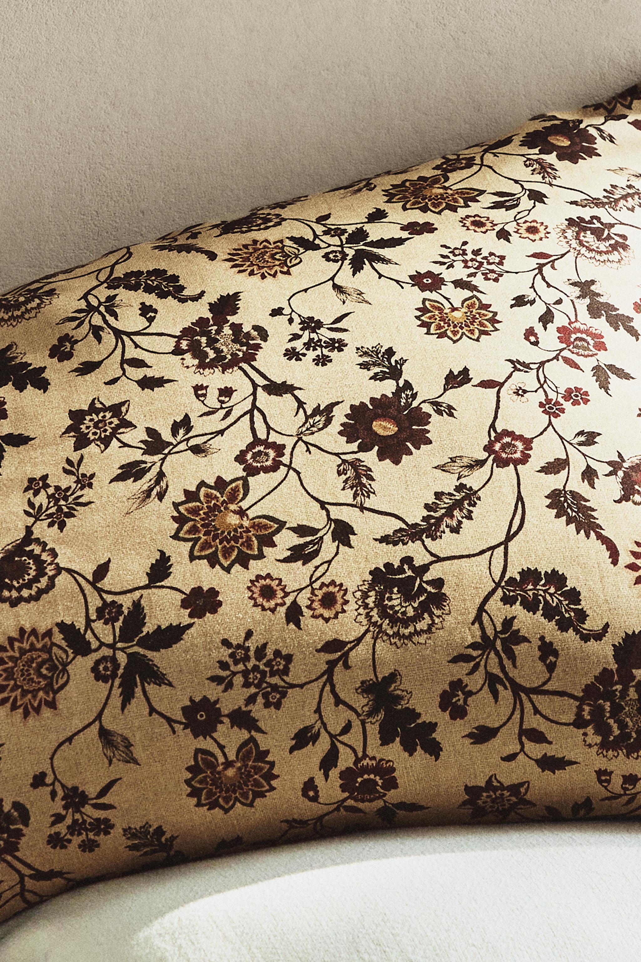 FLORAL PRINT SATEEN PILLOWCASE